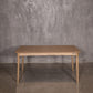 Mesa de comedor contemporánea de madera maciza para interiores cálidos y sofisticados