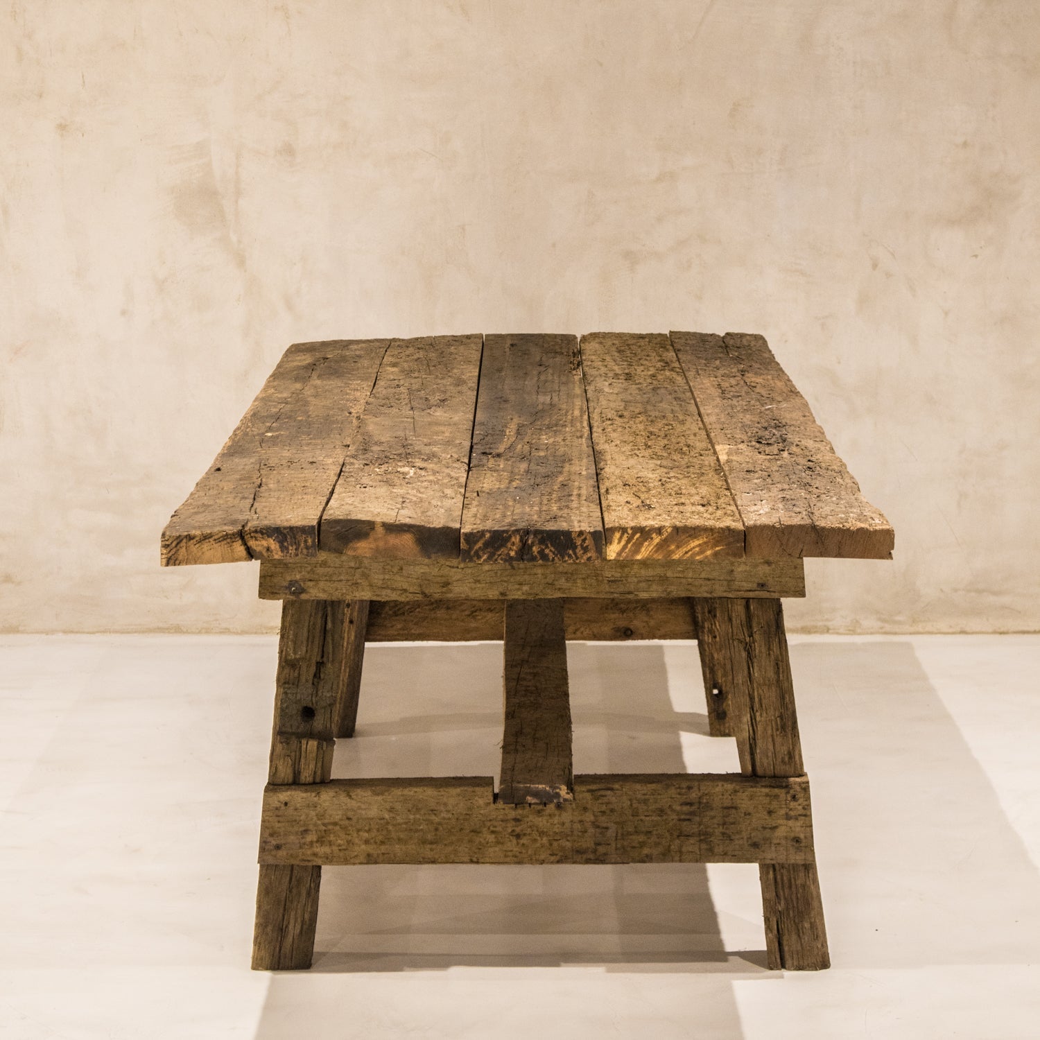 Mesa de comedor de madera vintage de 2.00 x 1.00 mts – Prisma Muebles