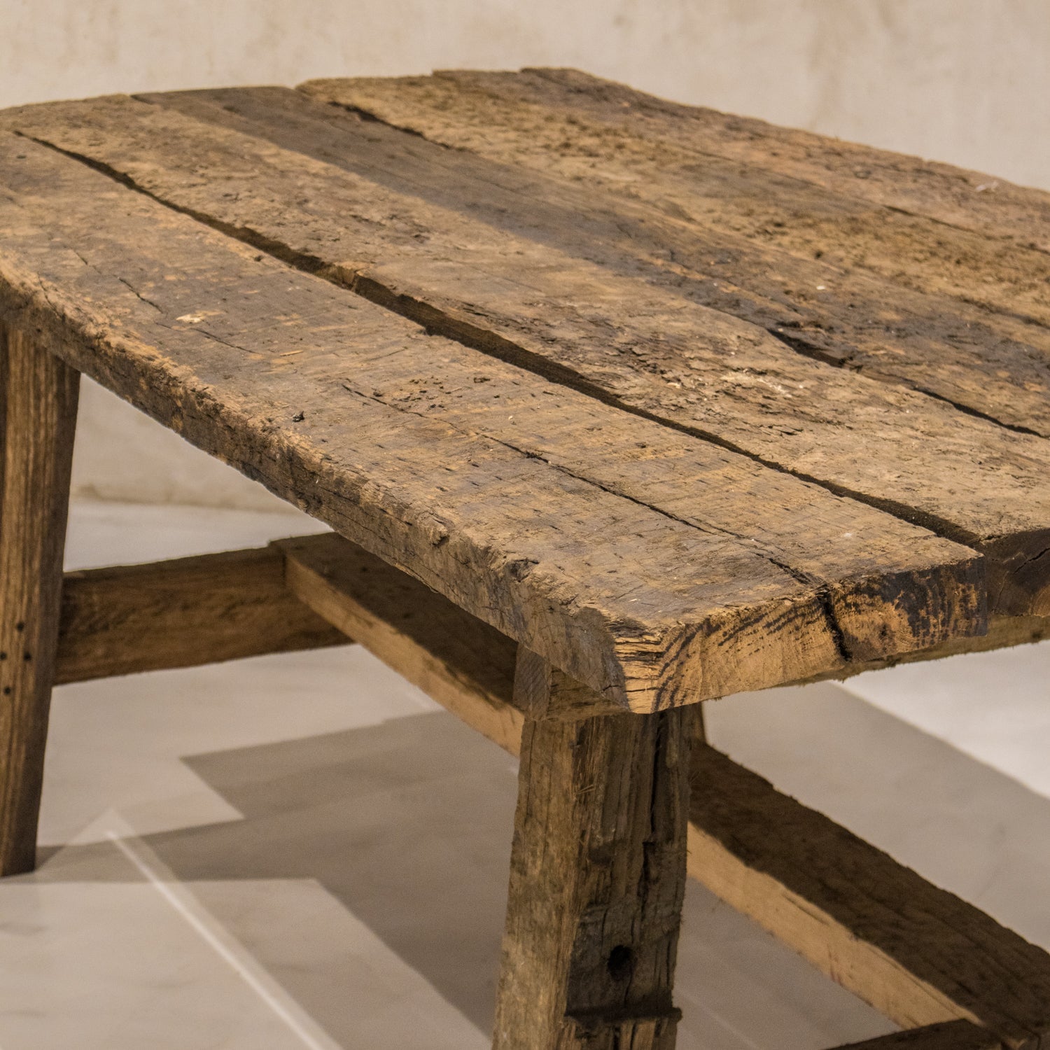 Mesa de comedor de madera vintage de 2.00 x 1.00 mts